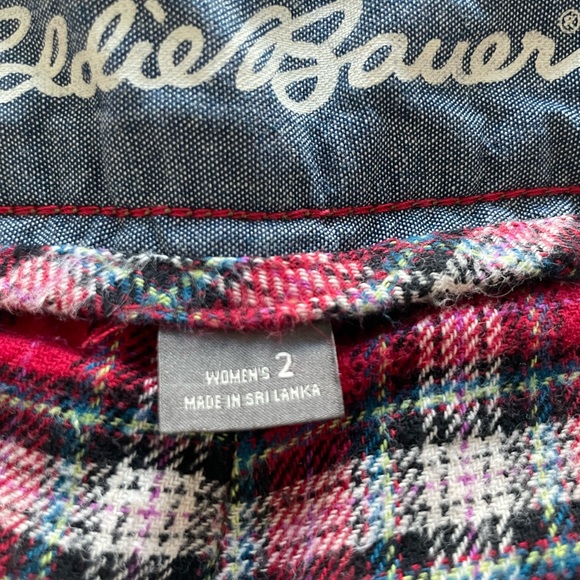 Women’s Eddie Bauer  Legend Wash Flannel-Lined Khaki Chinos  Size 2 - Picture 12 of 15